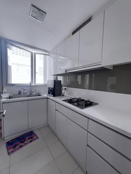 Flamingo Valley, 460 Siglap Road, East Coast / Marine Parade, 3 Bedrooms, 1,152 sqft, Condominium For Sale, by Kok Wong Yong, 500193667 - Kitchen - PropertyGuru.com.sg
