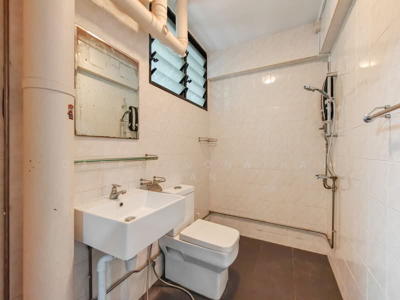 30 Cassia Crescent, 30 Cassia Crescent, 3 Bedrooms, 1,098 sqft, HDB Flat For Sale, by Darryl Jonathan Tan, 500193674 - Bathroom - PropertyGuru.com.sg