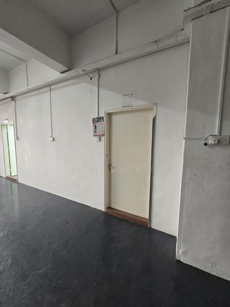Halcyon 1, 39A Jalan Pemimpin, 1,000 sqft, Light Industrial (B1) For Rent, by Steve Yeo, 500193676 - Interior - CommercialGuru.com.sg