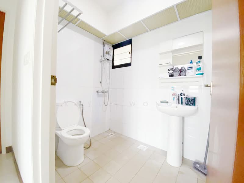 111B Alkaff Crescent, 111B Alkaff Crescent, 3 Bedrooms, 1,001 sqft, HDB Flat For Sale, by Kayla Wong, 500193680 - Bathroom - PropertyGuru.com.sg
