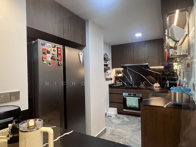The Commodore, 63 Canberra Drive, 5 Bedrooms, 1,905 sqft, Condominium For Sale, by Nicholas Lim, 500193681 - Kitchen - PropertyGuru.com.sg