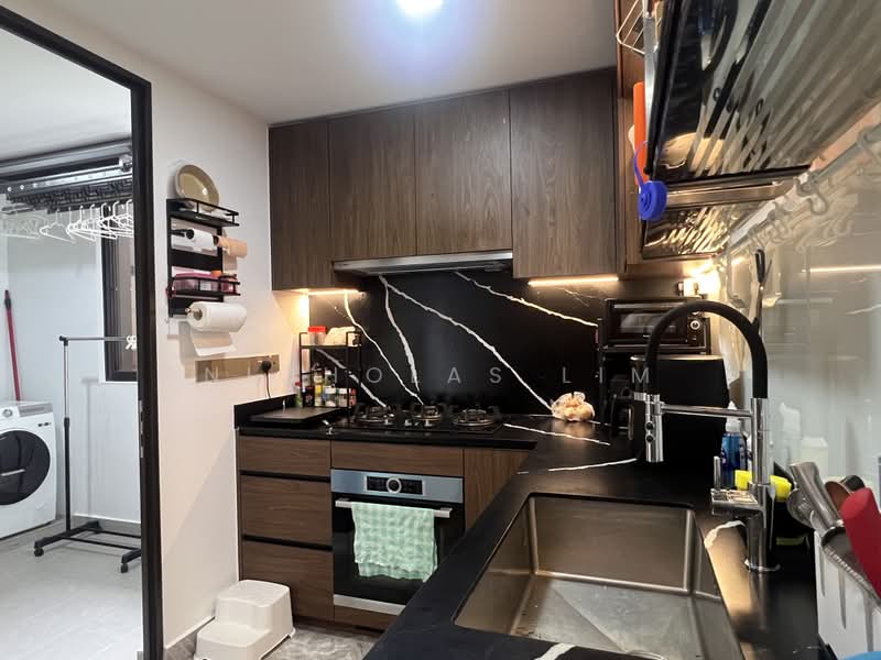 The Commodore, 63 Canberra Drive, 5 Bedrooms, 1,905 sqft, Condominium For Sale, by Nicholas Lim, 500193681 - Kitchen - PropertyGuru.com.sg