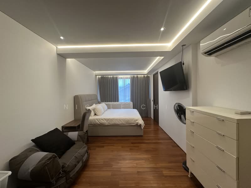 Seletar Hills Estate, Jalan Jarak, 7 Bedrooms, 8,450 sqft, Semi-Detached House For Sale, by Nicole Chia, 500193682 - Bedroom - PropertyGuru.com.sg