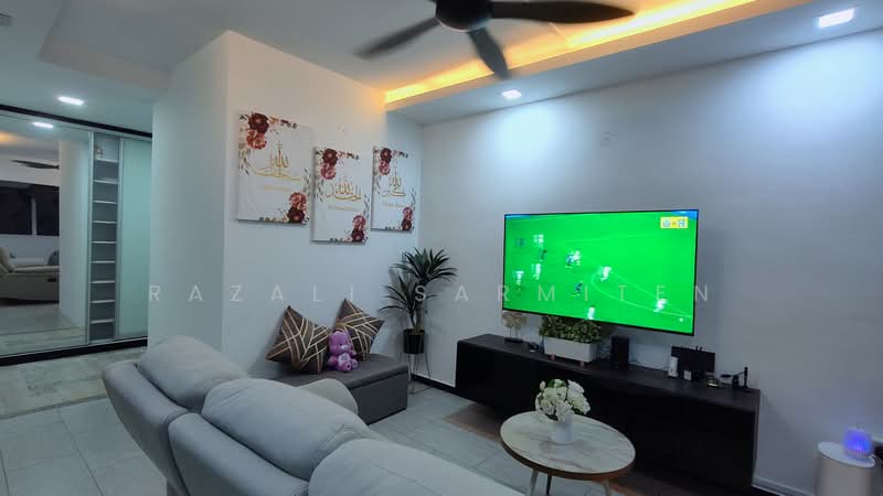 896A Woodlands Drive 50, 896A Woodlands Drive 50, 3 Bedrooms, 1,259 sqft, HDB Flat For Rent, by Razali Sarmiten, 500193684 - Living Room - PropertyGuru.com.sg