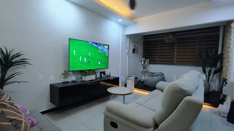 896A Woodlands Drive 50, 896A Woodlands Drive 50, 3 Bedrooms, 1,259 sqft, HDB Flat For Rent, by Razali Sarmiten, 500193684 - Living Room - PropertyGuru.com.sg