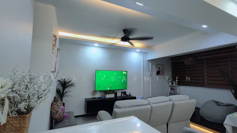 896A Woodlands Drive 50, 896A Woodlands Drive 50, 3 Bedrooms, 1,259 sqft, HDB Flat For Rent, by Razali Sarmiten, 500193684 - Living Room - PropertyGuru.com.sg