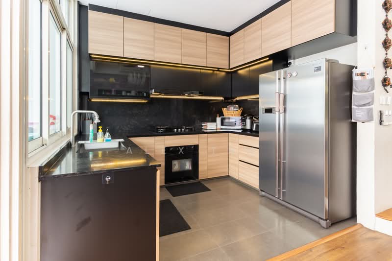 2 Miltonia Close photo 4