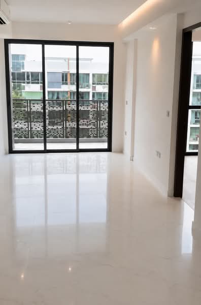 Sceneca Residence, 28 Tanah Merah Kechil Link, 3 Bedrooms, 904 sqft, Condominium For Sale, by Gerald Ng, 500193693 - Balcony - PropertyGuru.com.sg