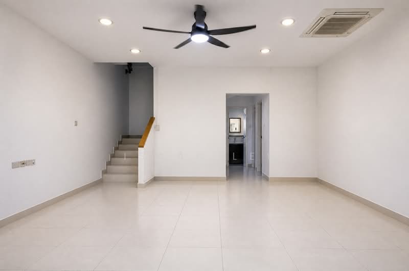 Corner Semi-D 1 KM MGS & Pei Hwa Primary and mins walk to KAP MRT, , 4 Bedrooms, 3,000 sqft, Semi-Detached House For Sale, by Isaac Lee, 500193698 - Interior - PropertyGuru.com.sg