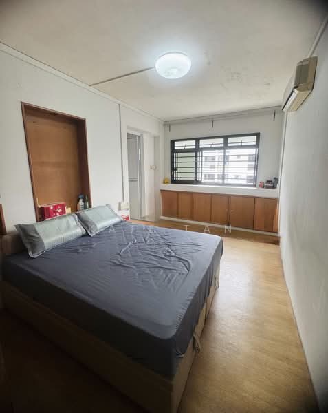 172 Hougang Avenue 1, 172 Hougang Avenue 1, 3 Bedrooms, 1,087 sqft, HDB Flat For Sale, by Kate Tan, 500193702 - Bedroom - PropertyGuru.com.sg
