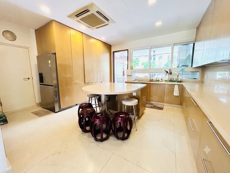 Gallop Villas, Gallop Park Road, 8 Bedrooms, 15,815 sqft, Good Class Bungalow For Sale, by Vallerie Soh, 500193704 - Kitchen - PropertyGuru.com.sg