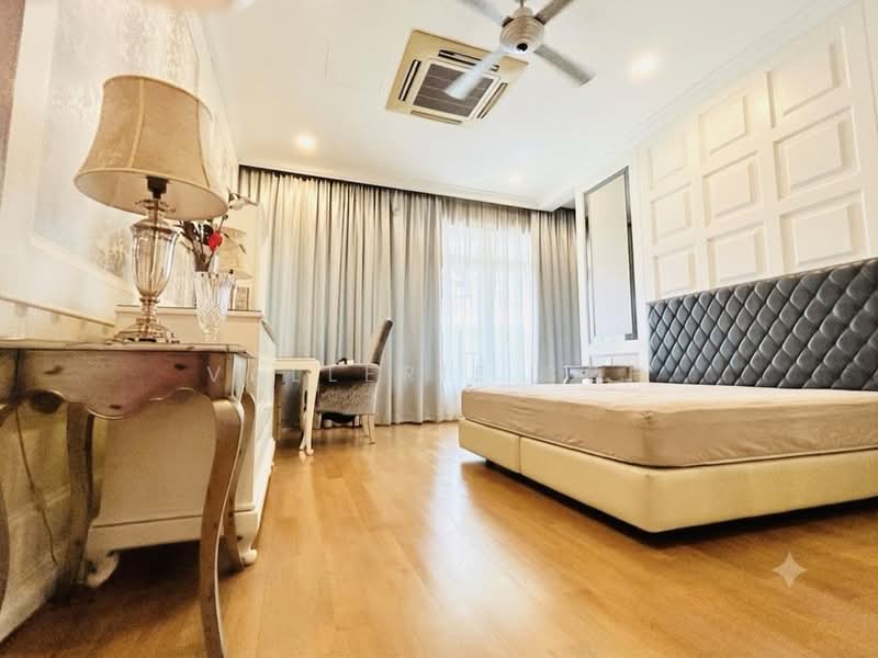 Gallop Villas, Gallop Park Road, 8 Bedrooms, 15,815 sqft, Good Class Bungalow For Sale, by Vallerie Soh, 500193704 - Bedroom - PropertyGuru.com.sg