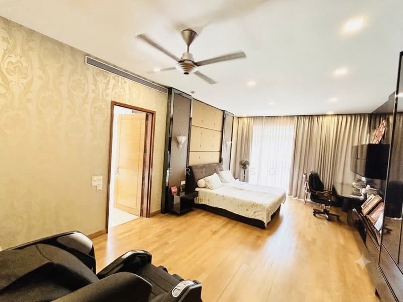 Gallop Villas, Gallop Park Road, 8 Bedrooms, 15,815 sqft, Good Class Bungalow For Sale, by Vallerie Soh, 500193704 - Bedroom - PropertyGuru.com.sg