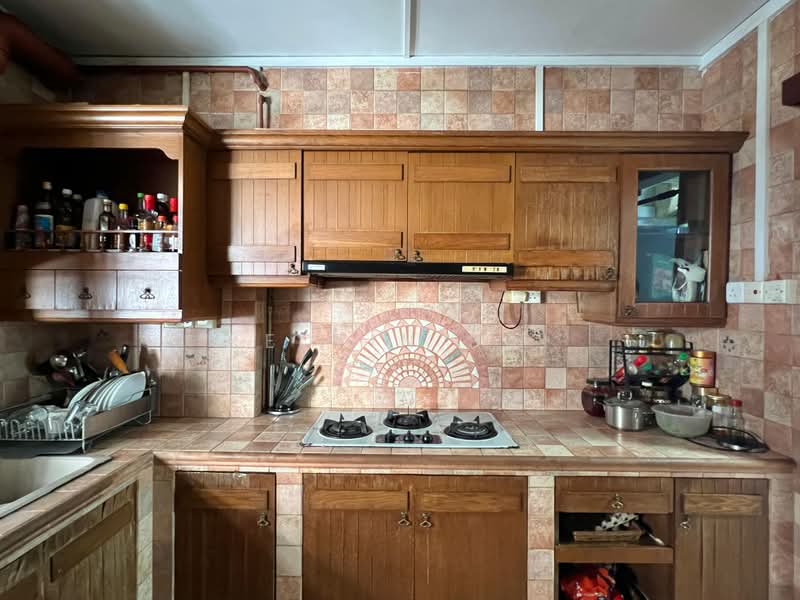 472 Choa Chu Kang Avenue 3, 472 Choa Chu Kang Avenue 3, 3 Bedrooms, 1,301 sqft, HDB Flat For Sale, by Kelvin Sai, 500193711 - Kitchen - PropertyGuru.com.sg