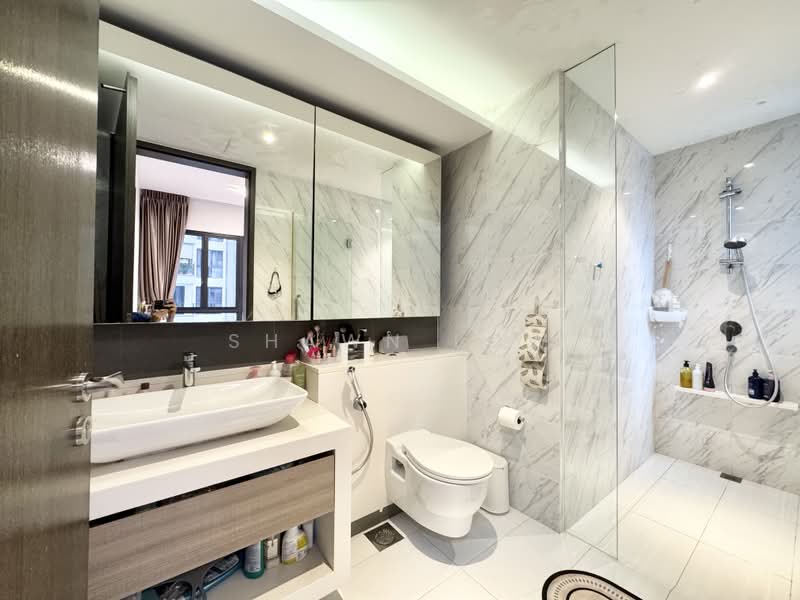 Jewel @ Buangkok, 87 Compassvale Bow, 2 Bedrooms, 732 sqft, Condominium For Sale, by Shawn Low, 500193713 - Master Bathroom - PropertyGuru.com.sg