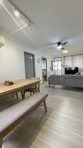 617 Hougang Avenue 8, 617 Hougang Avenue 8, 3 Bedrooms, 905 sqft, HDB Flat For Rent, by Kelly Lim, 500193723 - Living Room - PropertyGuru.com.sg