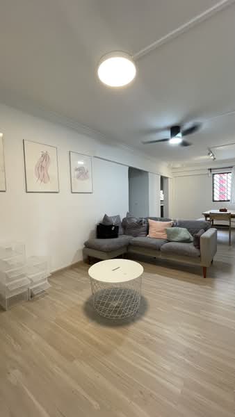 617 Hougang Avenue 8, 617 Hougang Avenue 8, 3 Bedrooms, 905 sqft, HDB Flat For Rent, by Kelly Lim, 500193723 - Living Room - PropertyGuru.com.sg