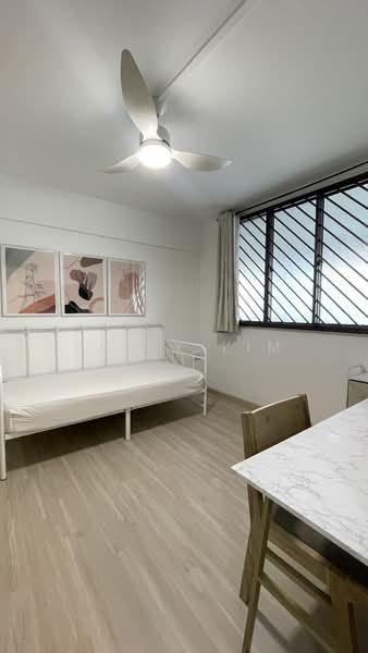 617 Hougang Avenue 8, 617 Hougang Avenue 8, 3 Bedrooms, 905 sqft, HDB Flat For Rent, by Kelly Lim, 500193723 - Living Room - PropertyGuru.com.sg