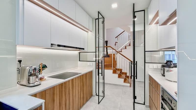 Blu Coral Condo, 127A Lorong L Telok Kurau, 3 Bedrooms, 2,056 sqft, Condominium For Sale, by Elliot Lin, 500193724 - Kitchen - PropertyGuru.com.sg