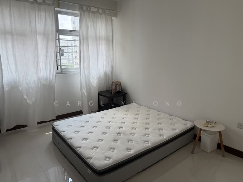 162A Rivervale Crescent, 162A Rivervale Crescent, 2 Bedrooms, 1,001 sqft, HDB Flat For Rent, by Carollyn Ong, 500193726 - Master Bedroom - PropertyGuru.com.sg