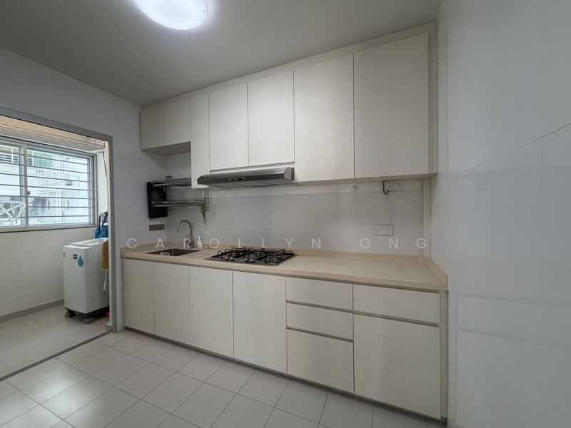 162A Rivervale Crescent, 162A Rivervale Crescent, 2 Bedrooms, 1,001 sqft, HDB Flat For Rent, by Carollyn Ong, 500193726 - Kitchen - PropertyGuru.com.sg