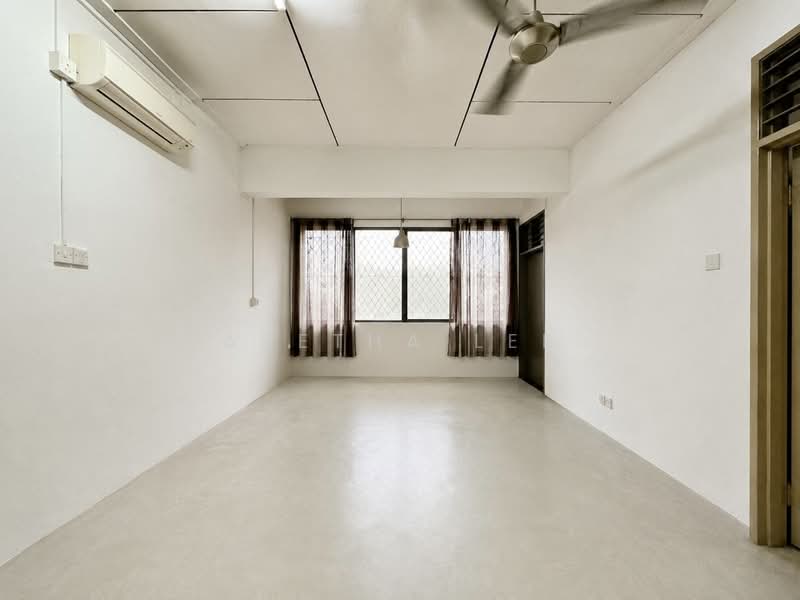 Jalan Chempaka Kuning, Jalan Chempaka Puteh, Bedok Road, Jalan Chempaka Kuning, Jalan Chempaka Puteh, Bedok Road, 4 Bedrooms, 1,471 sqft, Semi-Detached House For Sale, by Aretha Lee, 500193730 - Bedroom - PropertyGuru.com.sg
