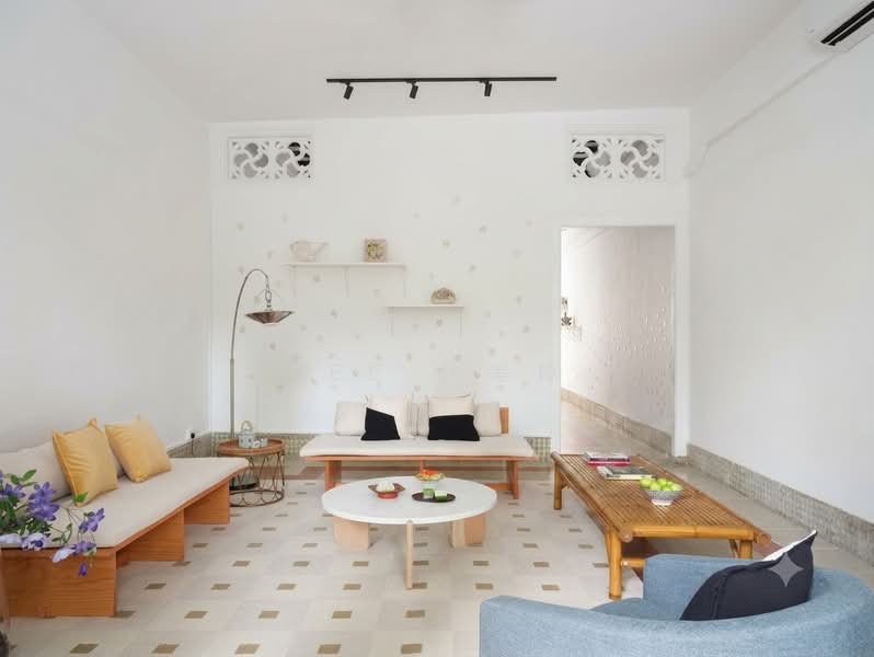 Salat @ Straits House S239326, 11 Kim Yam Road, Room Rental, 440 sqft, Shophouse For Rent, by Bee 林美玲, 500193733 - Living Room - PropertyGuru.com.sg
