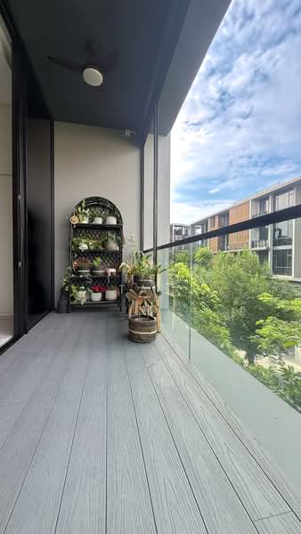 Parc Komo, 959 Upper Changi Road North, 4 Bedrooms, 1,410 sqft, Condominium For Sale, by Simeon Tan, 500193735 - Balcony - PropertyGuru.com.sg