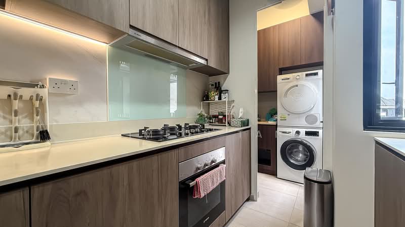 Parc Komo, 959 Upper Changi Road North, 4 Bedrooms, 1,410 sqft, Condominium For Sale, by Simeon Tan, 500193735 - Kitchen - PropertyGuru.com.sg