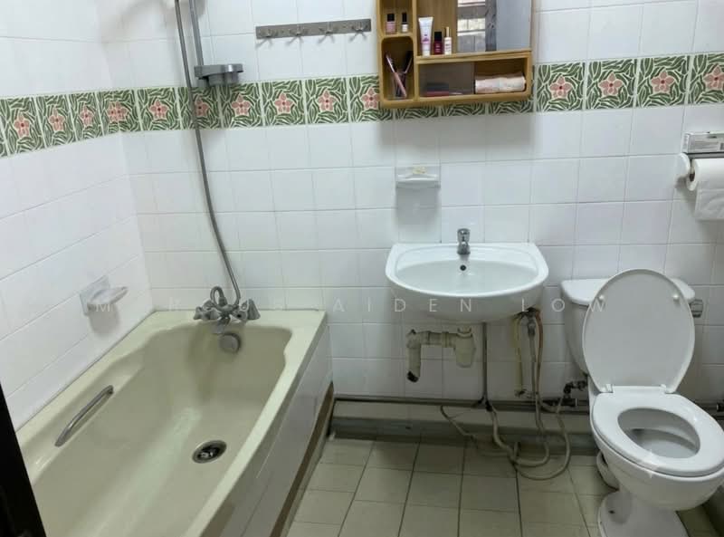 504 Pasir Ris Street 52, 504 Pasir Ris Street 52, 4 Bedrooms, 1,571 sqft, HDB Flat For Sale, by Marcus Aiden Low, 500193744 - Bathroom - PropertyGuru.com.sg