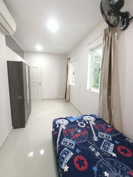 3 Spacious Rooms Available for rent on Landed Property in Punggol! 001, , Room Rental, 200 sqft, Bungalow House For Rent, by Nickson Guay, 500193750 - Bedroom - PropertyGuru.com.sg