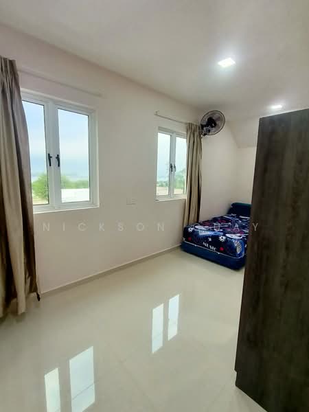 3 Spacious Rooms Available for rent on Landed Property in Punggol! 001, , Room Rental, 200 sqft, Bungalow House For Rent, by Nickson Guay, 500193750 - Bedroom - PropertyGuru.com.sg