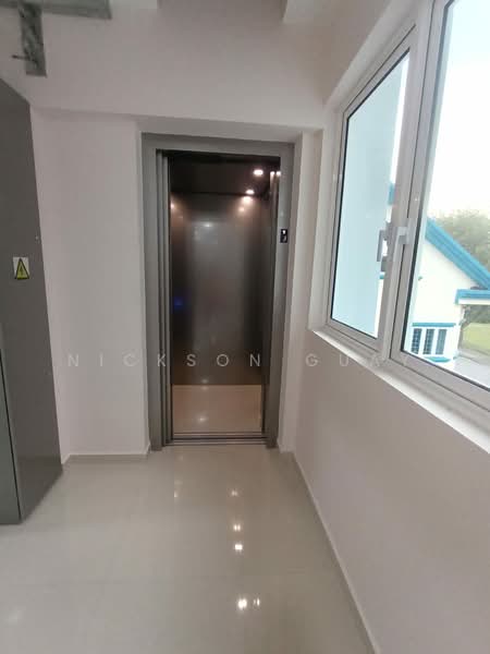 3 Spacious Rooms Available for rent on Landed Property in Punggol! 001, , Room Rental, 200 sqft, Bungalow House For Rent, by Nickson Guay, 500193750 - Corridor - PropertyGuru.com.sg