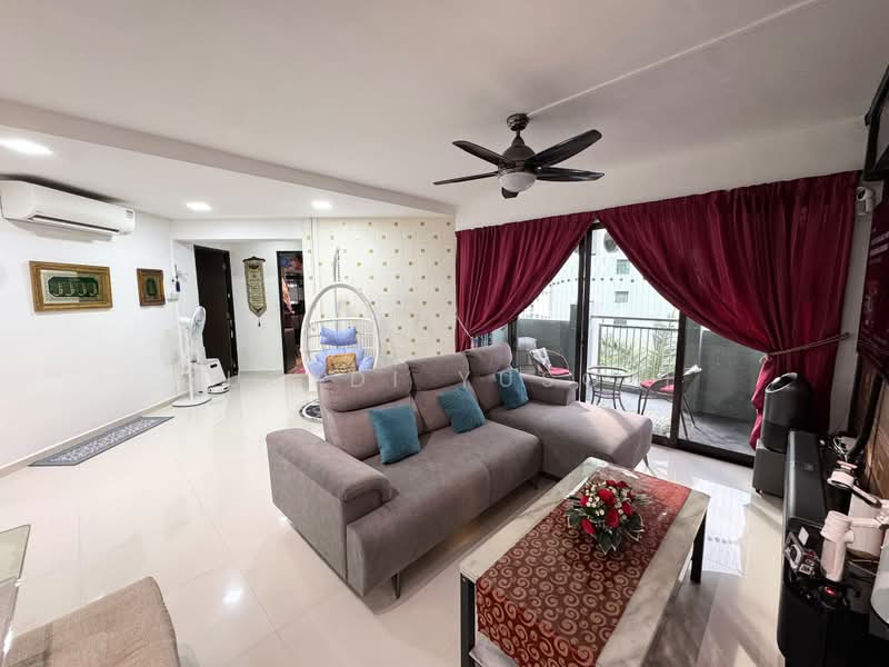 229 Compassvale Walk, 229 Compassvale Walk, 4 Bedrooms, 1,323 sqft, HDB Flat For Sale, by Rusydi Yusoff, 500193758 - Living Room - PropertyGuru.com.sg