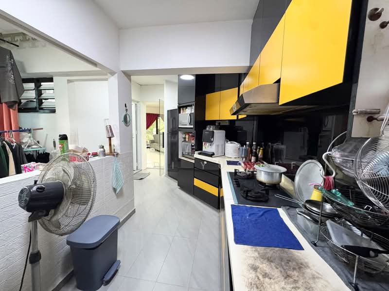 229 Compassvale Walk, 229 Compassvale Walk, 4 Bedrooms, 1,323 sqft, HDB Flat For Sale, by Rusydi Yusoff, 500193758 - Kitchen - PropertyGuru.com.sg
