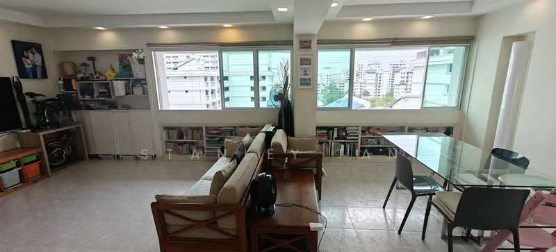 718 Pasir Ris Street 72, 718 Pasir Ris Street 72, 3 Bedrooms, 1,216 sqft, HDB Flat For Sale, by Stanley Tan, 500193761 - Living Room - PropertyGuru.com.sg