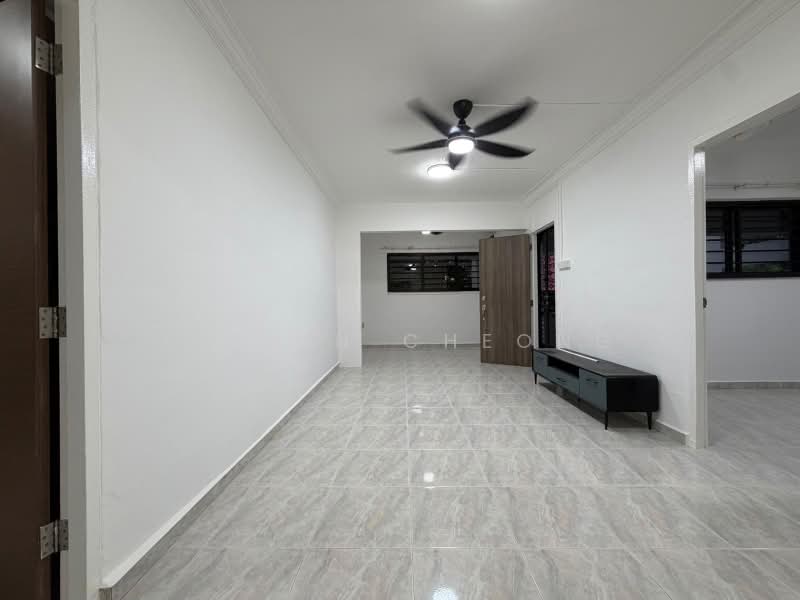 517 Jurong West Street 52, 517 Jurong West Street 52, 2 Bedrooms, 680 sqft, HDB Flat For Rent, by Kelvin Cheong, 500193772 - Living Room - PropertyGuru.com.sg