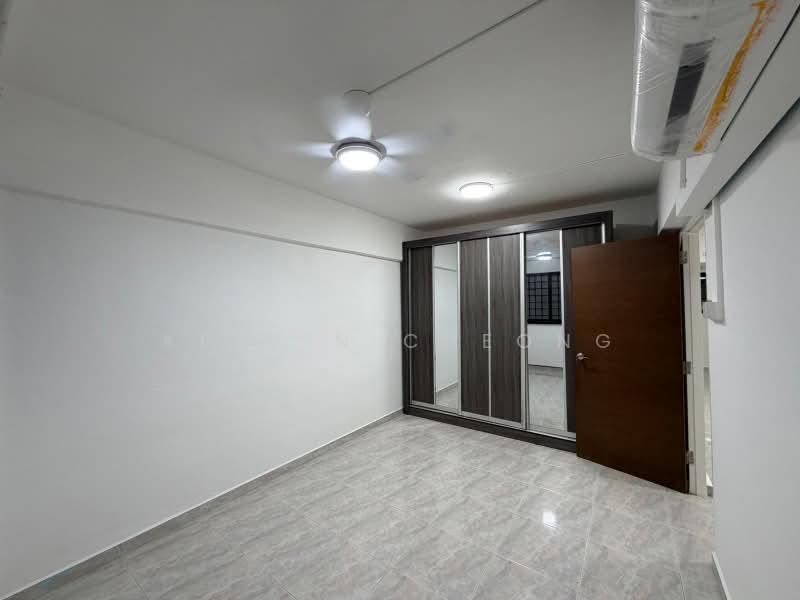 517 Jurong West Street 52, 517 Jurong West Street 52, 2 Bedrooms, 680 sqft, HDB Flat For Rent, by Kelvin Cheong, 500193772 - Bedroom - PropertyGuru.com.sg