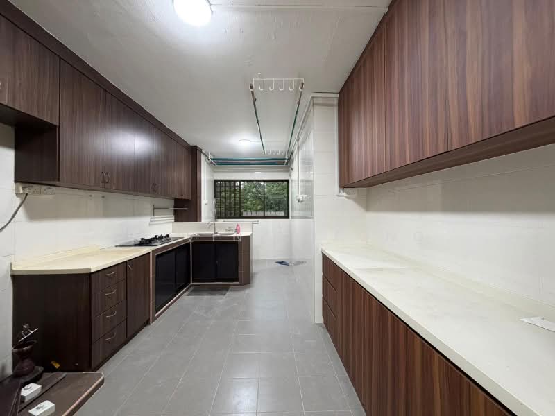 517 Jurong West Street 52, 517 Jurong West Street 52, 2 Bedrooms, 680 sqft, HDB Flat For Rent, by Kelvin Cheong, 500193772 - Kitchen - PropertyGuru.com.sg