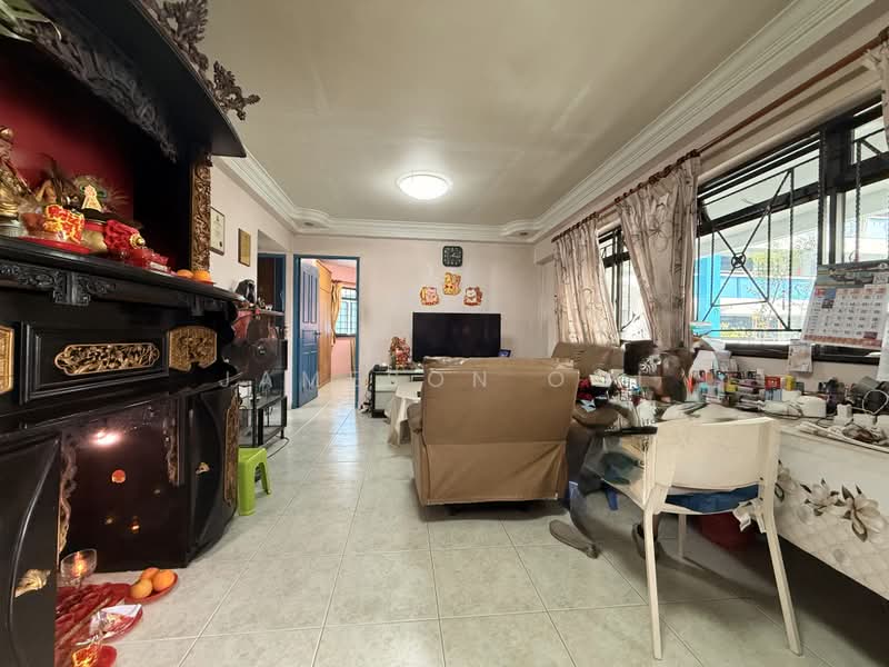 692A Choa Chu Kang Crescent, 692A Choa Chu Kang Crescent, 3 Bedrooms, 980 sqft, HDB Flat For Sale, by Jameson Ooi, 500193773 - Living Room - PropertyGuru.com.sg
