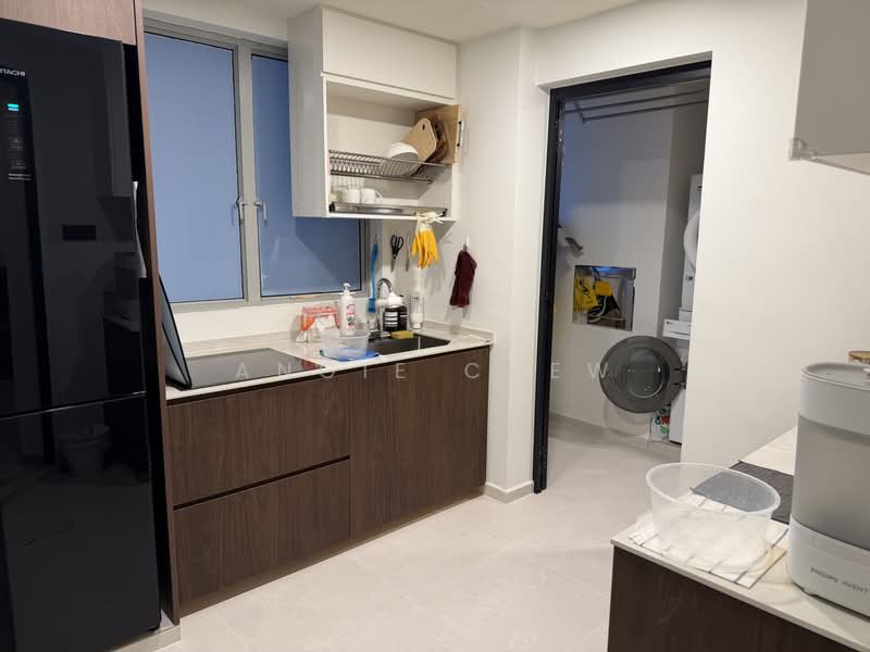 The Bayshore, 22 Bayshore Road, 2 Bedrooms, 926 sqft, Condominium For Sale, by Angie Chew, 500193774 - Kitchen - PropertyGuru.com.sg