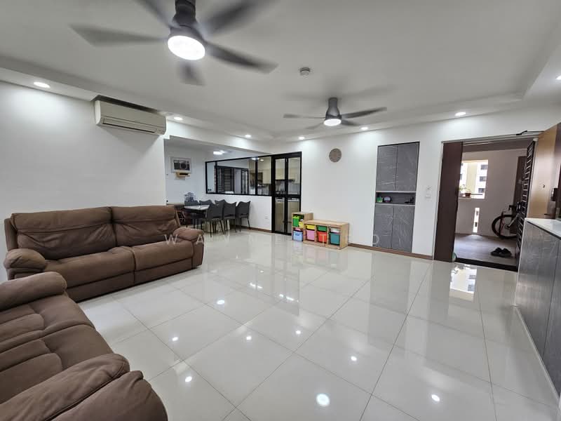 463A Bukit Batok Street 41, 463A Bukit Batok Street 41, 3 Bedrooms, 1,216 sqft, HDB Flat For Sale, by Wayne Teo, 500193778 - Living Room - PropertyGuru.com.sg