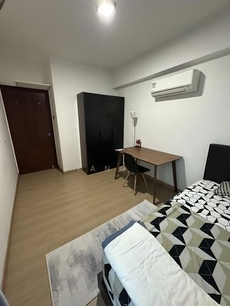 Hougang Green, 5 Buangkok Green, Room Rental, 100 sqft, Apartment For Rent, by Yang ., 500193801 - Bedroom - PropertyGuru.com.sg