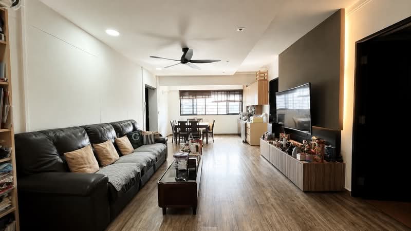 331 Sembawang Close, 331 Sembawang Close, 4 Bedrooms, 1,281 sqft, HDB Flat For Sale, by Ng Han Min, 500193803 - Living Room - PropertyGuru.com.sg