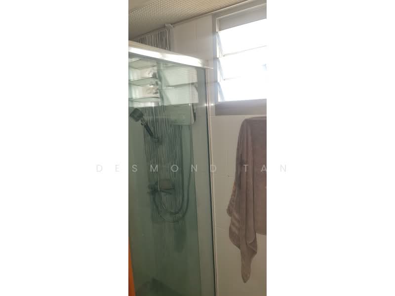 Kerrisdale, 30 Sturdee Road, 3 Bedrooms, 1,259 sqft, Condominium For Rent, by Desmond Tan, 500193806 - Bathroom - PropertyGuru.com.sg