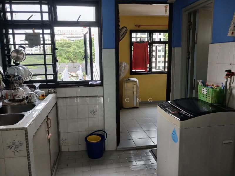 225 Lorong 8 Toa Payoh, 225 Lorong 8 Toa Payoh, 2 Bedrooms, 699 sqft, HDB Flat For Sale, by Hedi Ong, 500193829 - Kitchen - PropertyGuru.com.sg
