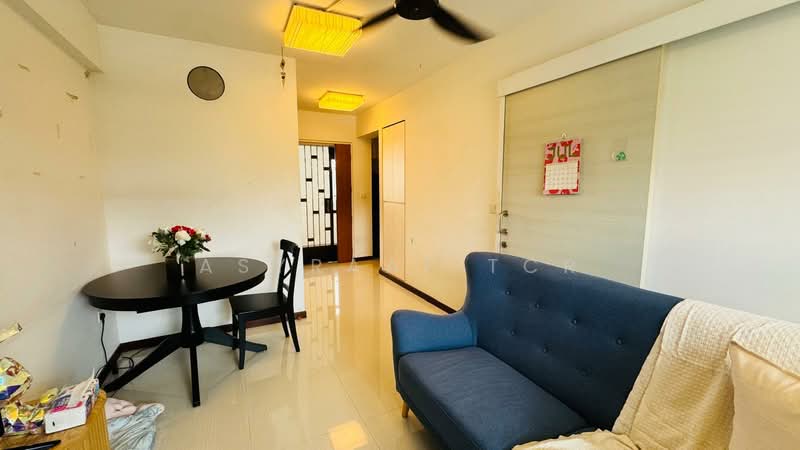 132C Canberra View, 132C Canberra View, 1 Bedroom, 506 sqft, HDB Flat For Sale, by Asyraaf TCR, 500193832 - Living Room - PropertyGuru.com.sg