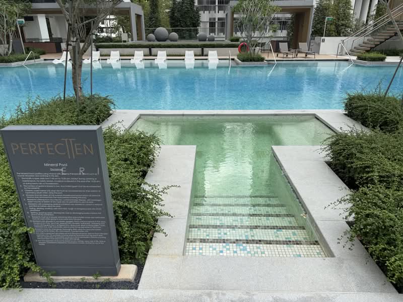 Perfect Ten, 323 Bukit Timah Road, 2 Bedrooms, 764 sqft, Condominium For Rent, by Eric KANG (江瑞裕), 500193834 - Pool - PropertyGuru.com.sg