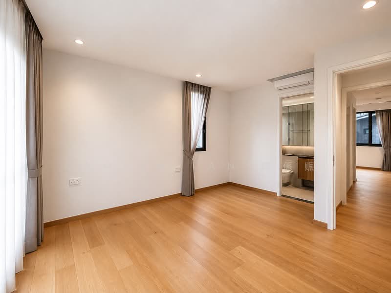 ⭐️1 KM OF MGS (PRIMARY) ⭐️LOWEST PSF BRAND NEW 2.5-STY W/ BASEMENT MODERN HOUSE @ HONG KONG PARK⭐️, Sian Tuan Avenue Hua Guan Wilmonar Yarwood Binjai Din Pang Bee San Stone Jalan Jambu Ayer Mawar Batu Kampong Chantek Swiss Club Holland Greenleaf Fir Redwood Maple Cypress Oak Cherry Lily Lasia Lemon Lotus Lantana Garlick Sixth Namly Lim Tai See Haji, 7 Bedrooms, 11,563 sqft, Detached House For Sale, by Damian Tan 陈係赈, 500193836 - Bedroom - PropertyGuru.com.sg