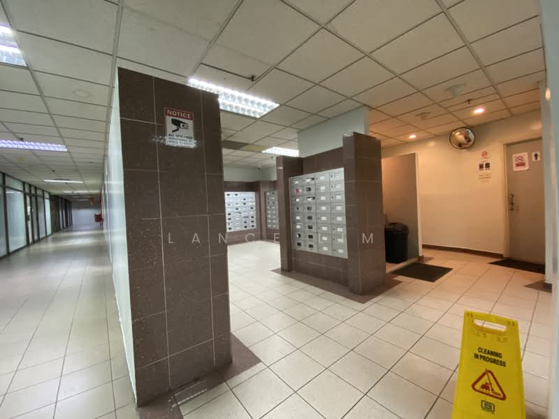 Manhattan House, 151 Chin Swee Rd, 862 sqft, Other Retail For Rent, by Lance Lim, 500193840 - Corridor - CommercialGuru.com.sg